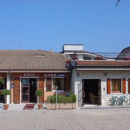 Hotel Belvedere Сан-Дзено-ди-Монтанья Экстерьер фото