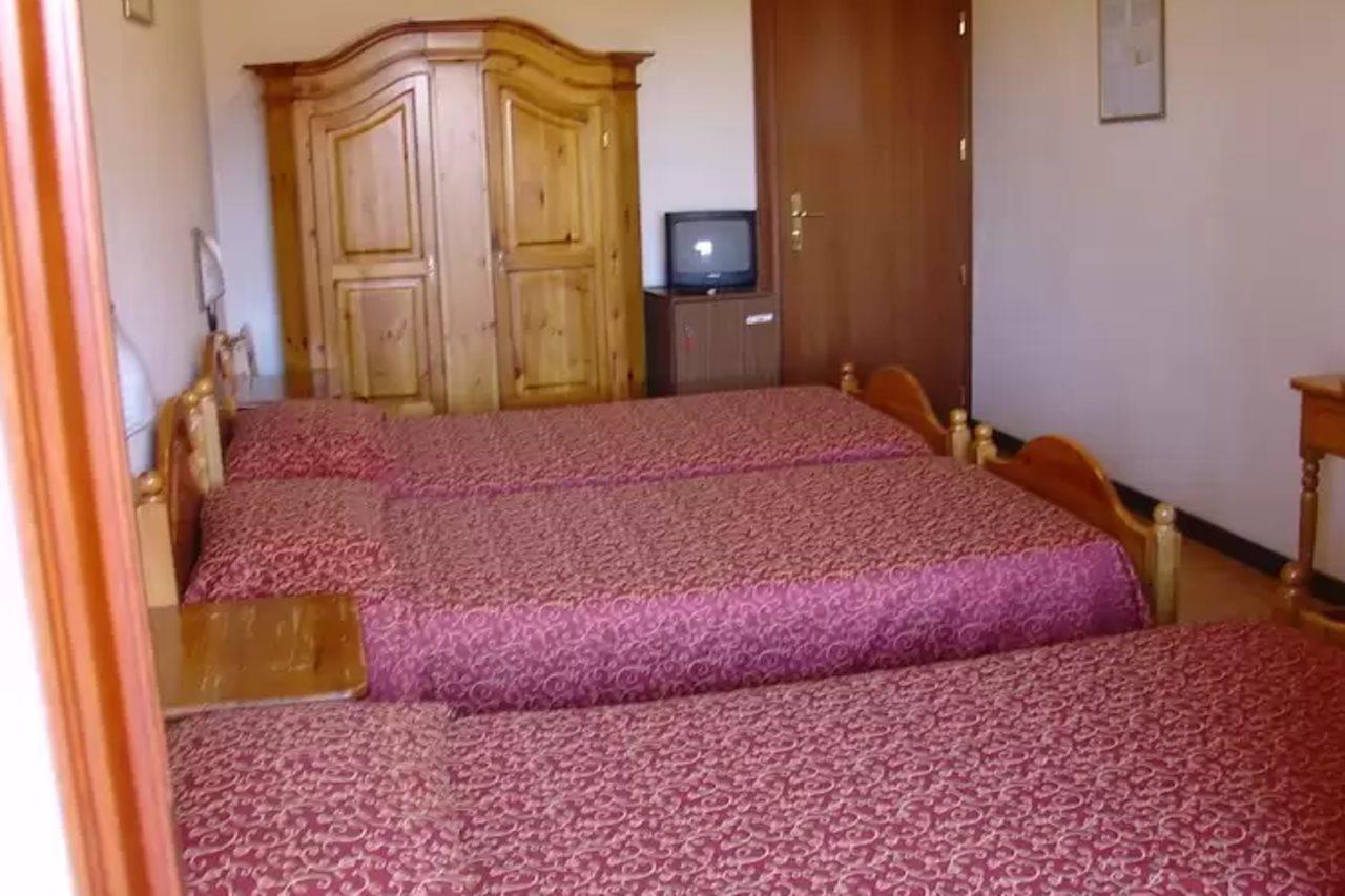 Hotel Belvedere Сан-Дзено-ди-Монтанья Экстерьер фото